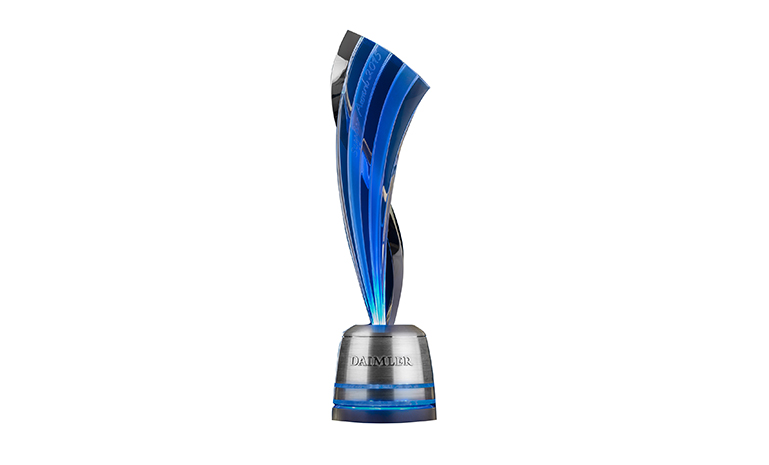 16710944477982827FF4.jpg 7 Daimler Supplier“Special Award”2016 官网使用.jpg